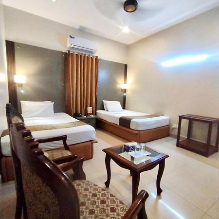 Star Guest House Karacsi Kültér fotó