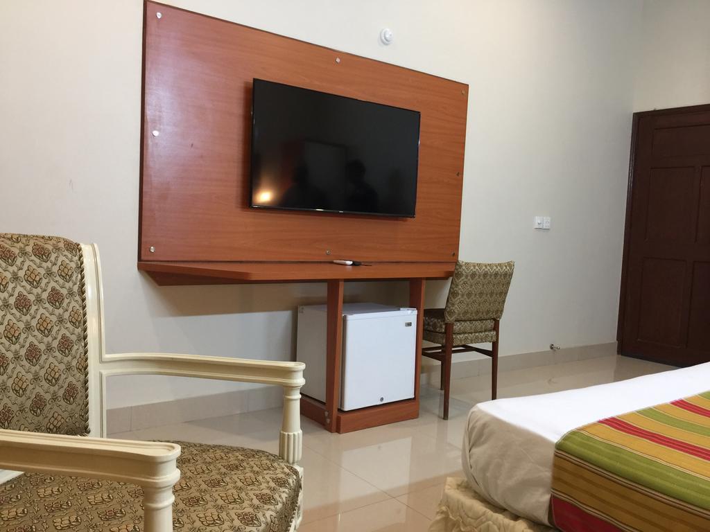 Star Guest House Karacsi Kültér fotó