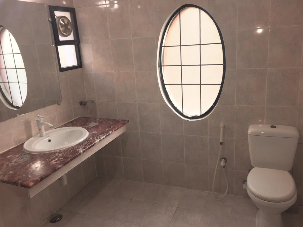Star Guest House Karacsi Kültér fotó